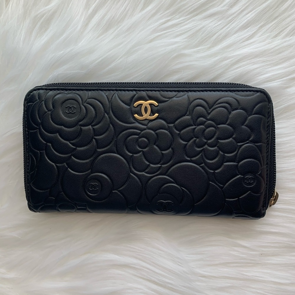 LAST CHANCE! CHANEL Camellia Wallet
